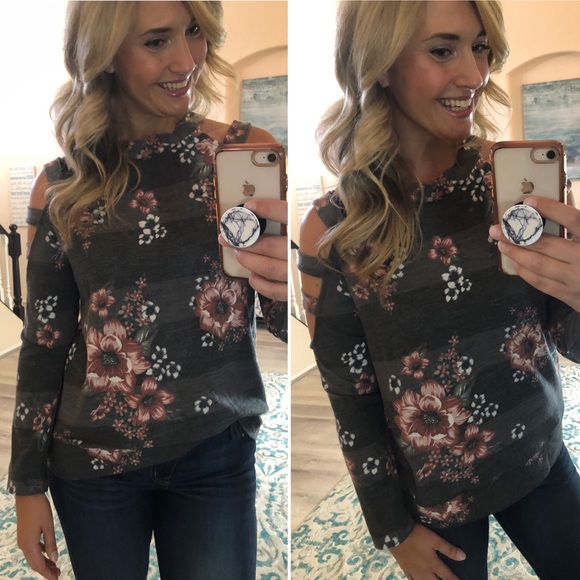 ❤️❗️Last 2! S-M Striped Floral cut out sleeve top - Picture 2 of 5